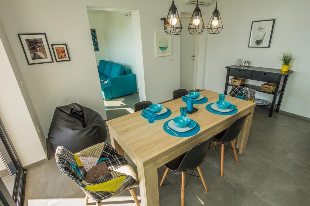 Villa Manus - Boutique Apartments ロヴラン エクステリア 写真