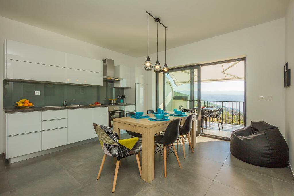 Villa Manus - Boutique Apartments ロヴラン エクステリア 写真