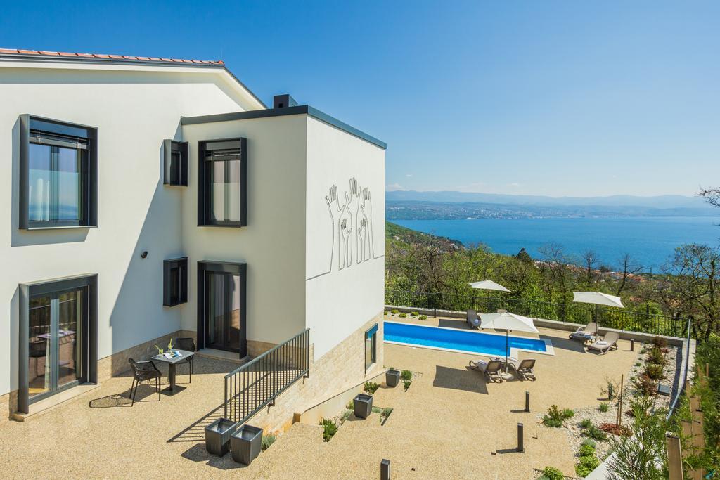 Villa Manus - Boutique Apartments ロヴラン エクステリア 写真