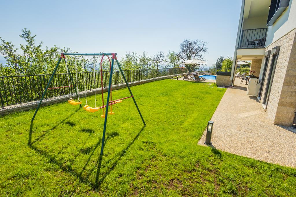 Villa Manus - Boutique Apartments ロヴラン エクステリア 写真
