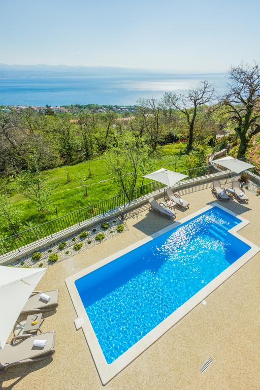 Villa Manus - Boutique Apartments ロヴラン エクステリア 写真